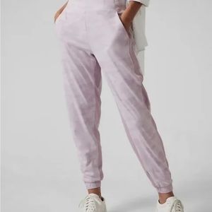Athleta Brooklyn Lined Camo Jogger